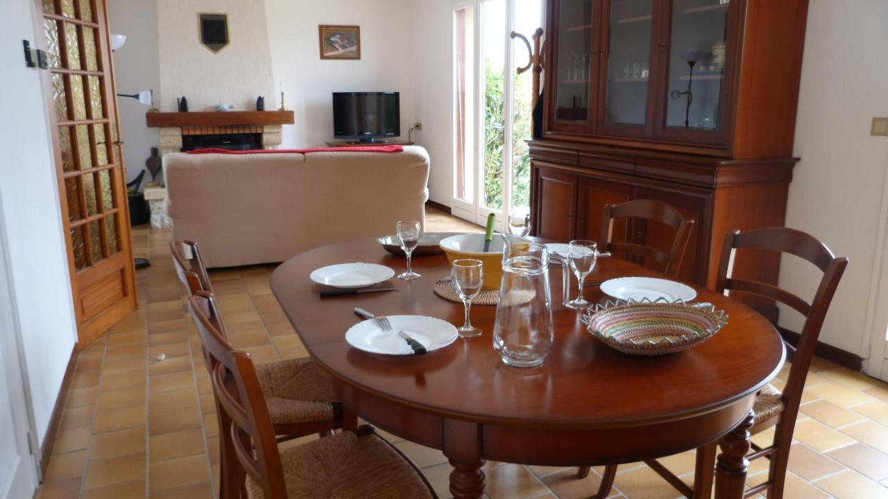 Maison De Vacances Pour 6 Personnes Avec Piscine Lainsecq エクステリア 写真